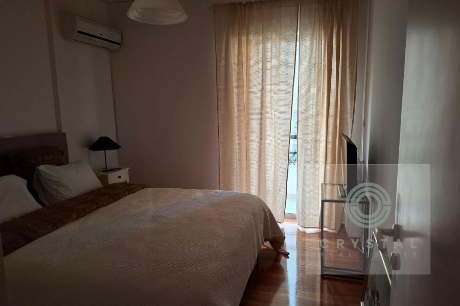 Γλυφάδα παραλία.Διαμέρισμα επιπλωμενο για σεζον