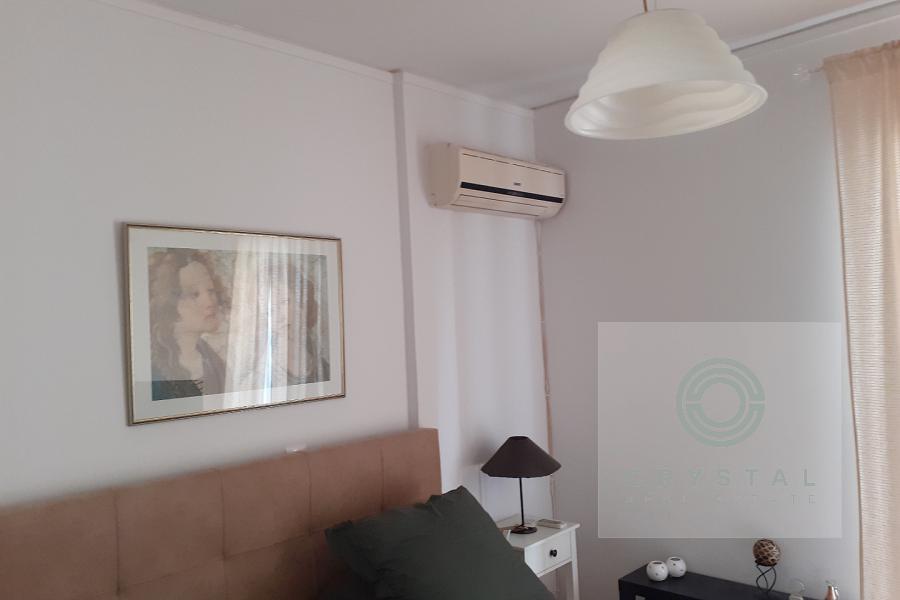 Γλυφάδα παραλία.Διαμέρισμα επιπλωμενο για σεζον