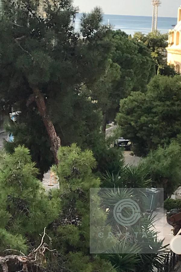 Γλυφάδα παραλία.Διαμέρισμα επιπλωμενο για σεζον